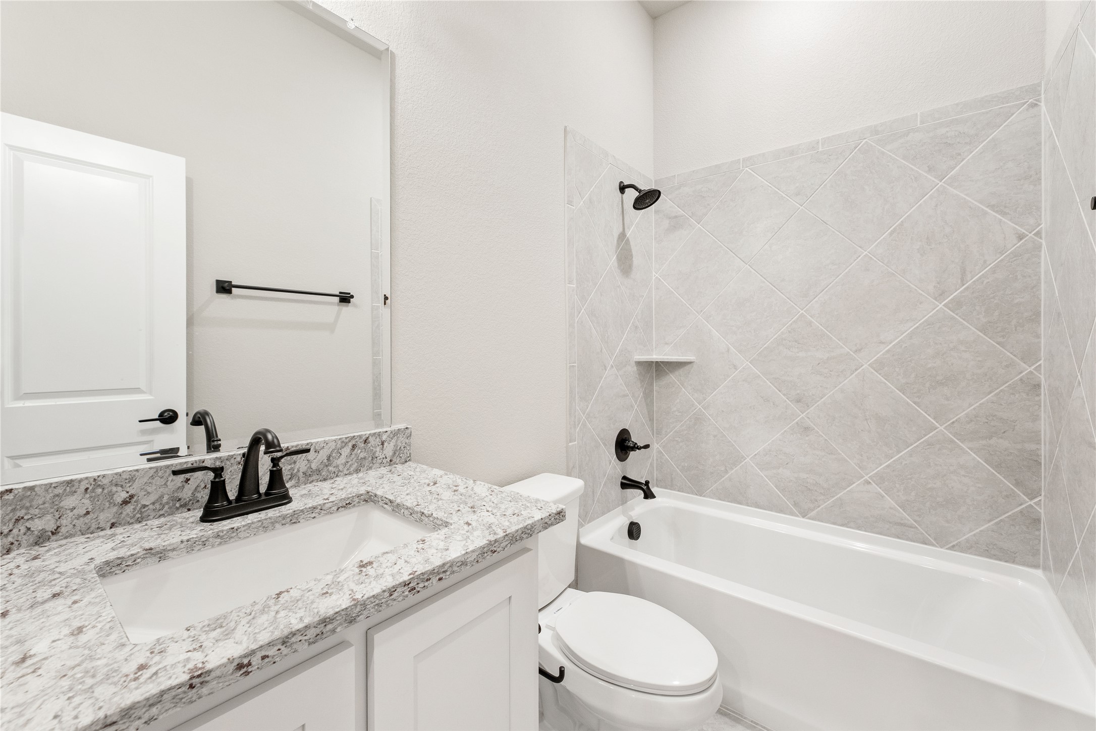 905 Denham Drive Red Oak TX 75154
