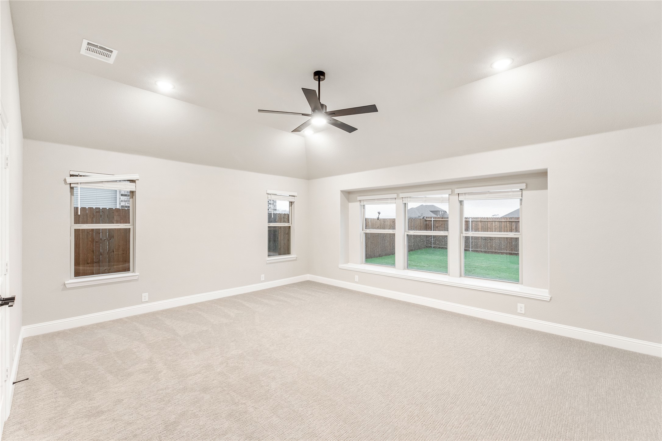 905 Denham Drive Red Oak TX 75154