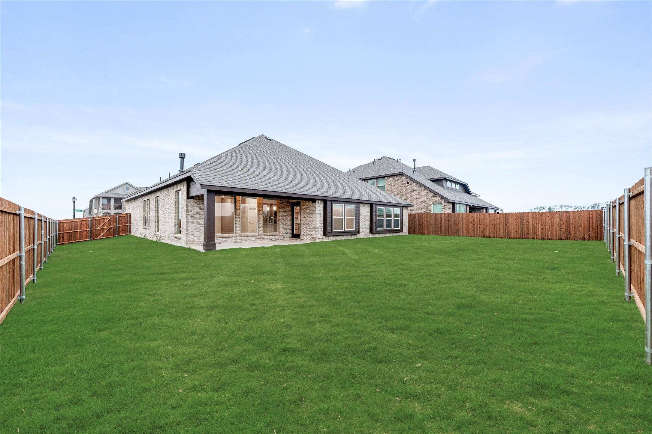 905 Denham Drive Red Oak TX 75154