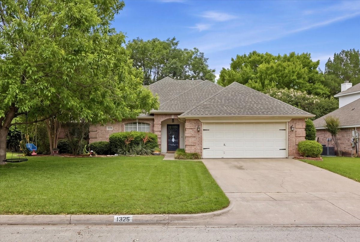 1325 Rio Grande Drive Benbrook TX 76126