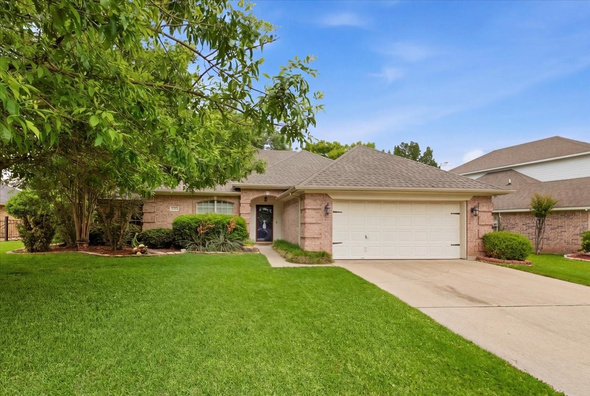 1325 Rio Grande Drive Benbrook TX 76126