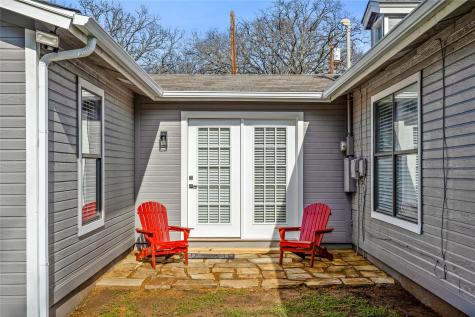 938 Amsden Street Denison TX 75020