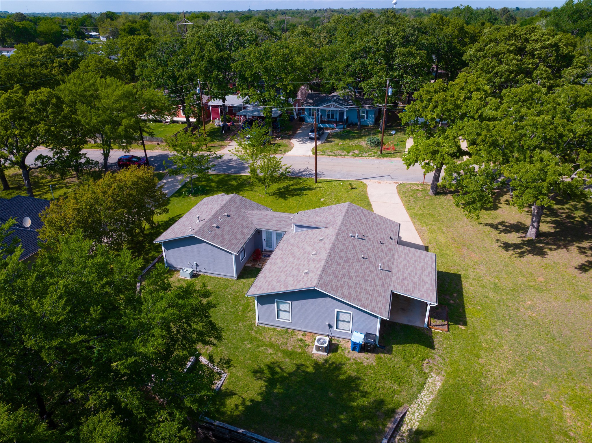 938 Amsden Street Denison TX 75020