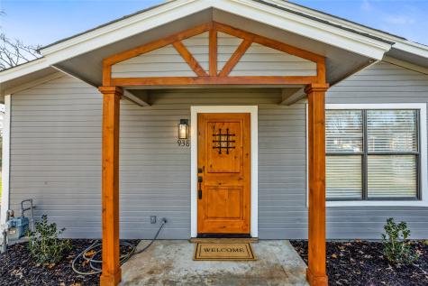 938 Amsden Street Denison TX 75020