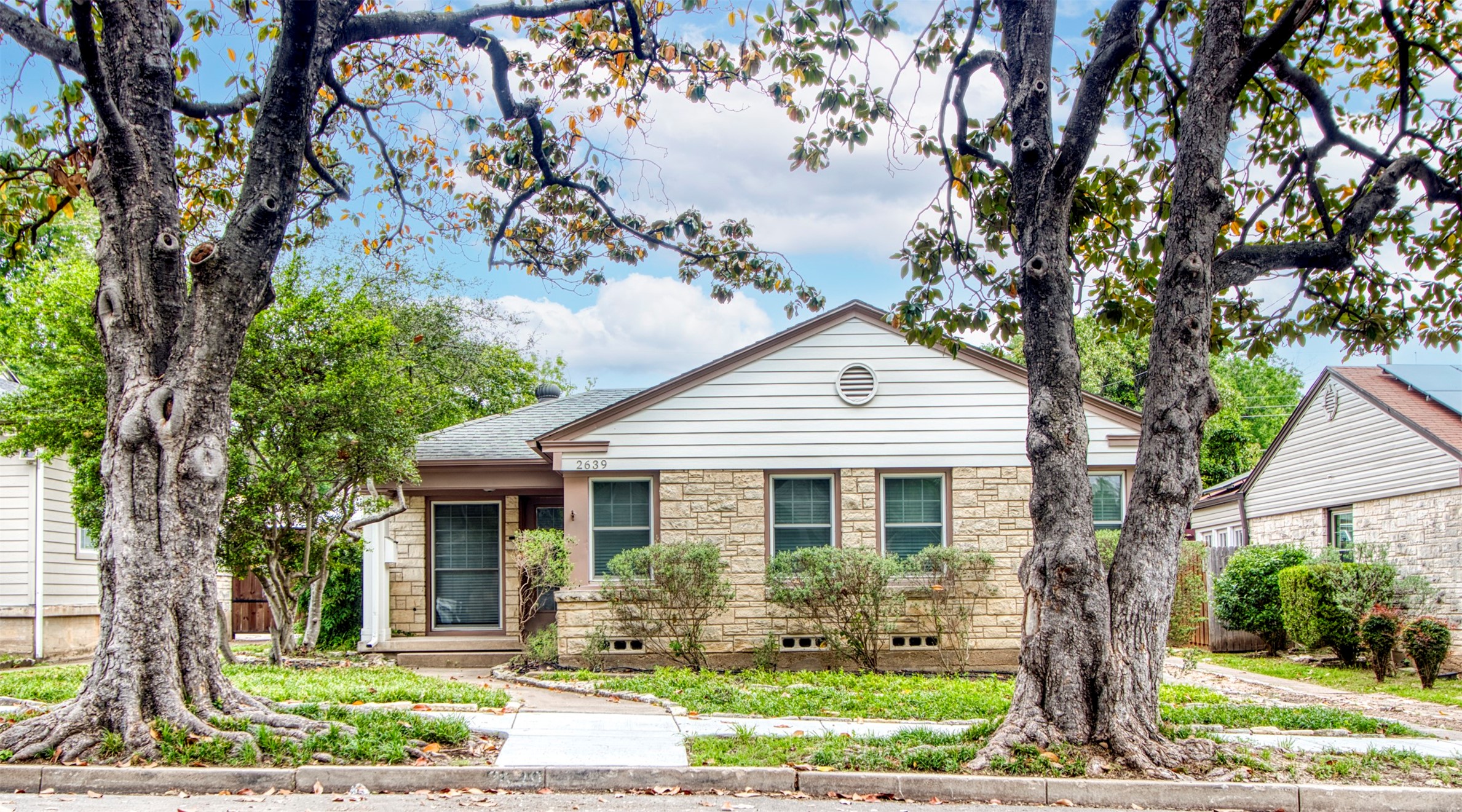 2639 Ivandell Avenue Dallas TX 75211