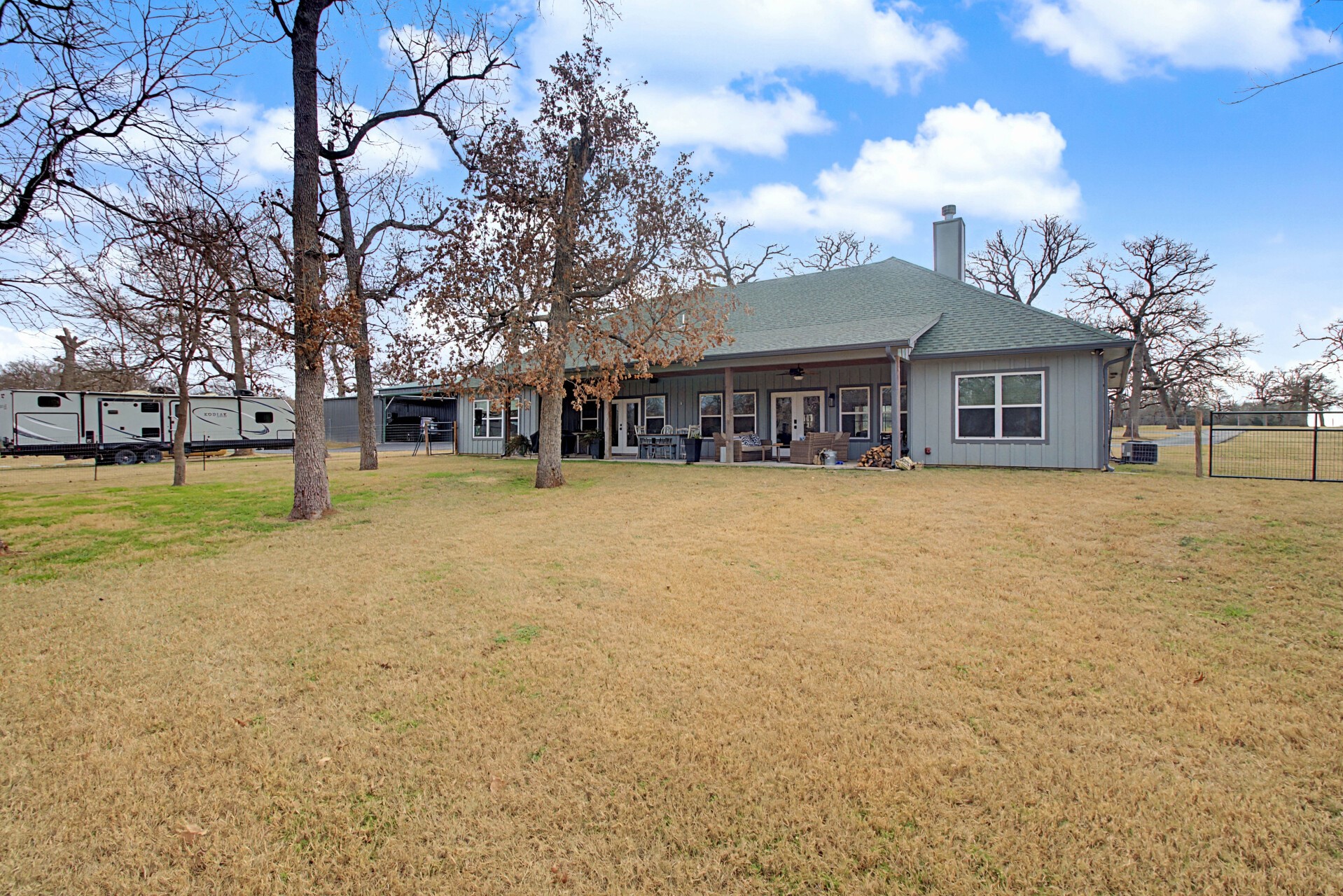 9748 County Road 1200 Athens TX 75751