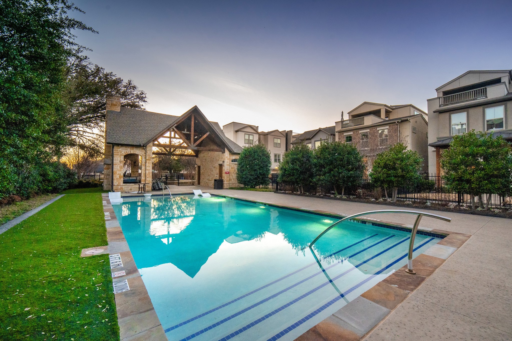 5160 Artemesia Lane Dallas TX 75209