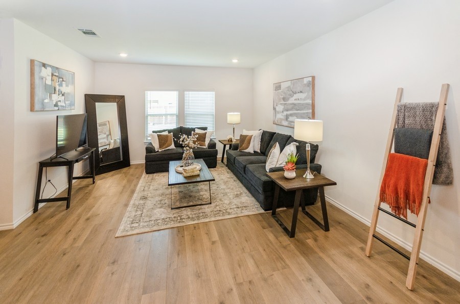 822 Amelia Court Pilot Point TX 76258