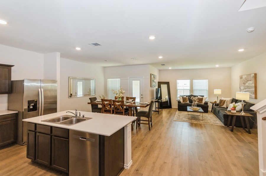 822 Amelia Court Pilot Point TX 76258