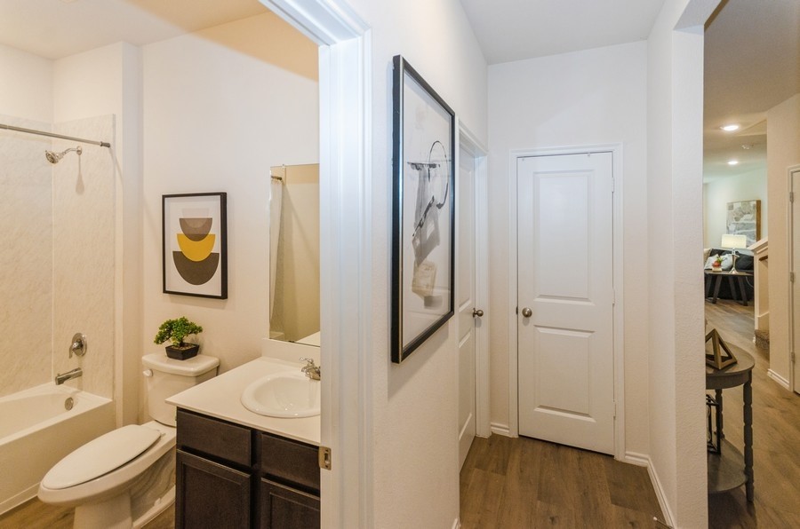 822 Amelia Court Pilot Point TX 76258