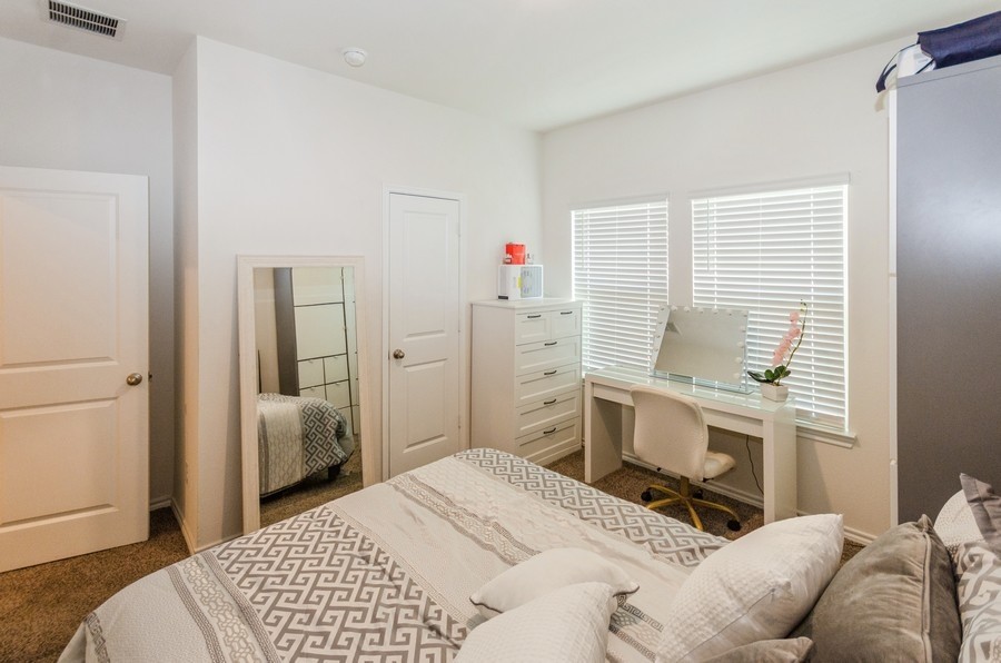 822 Amelia Court Pilot Point TX 76258