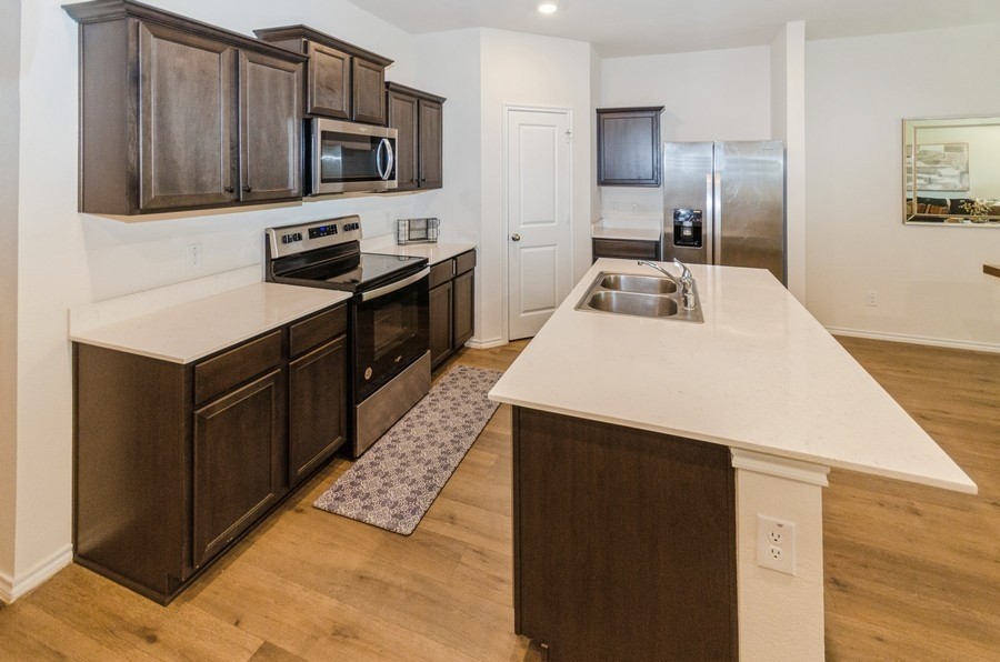 822 Amelia Court Pilot Point TX 76258