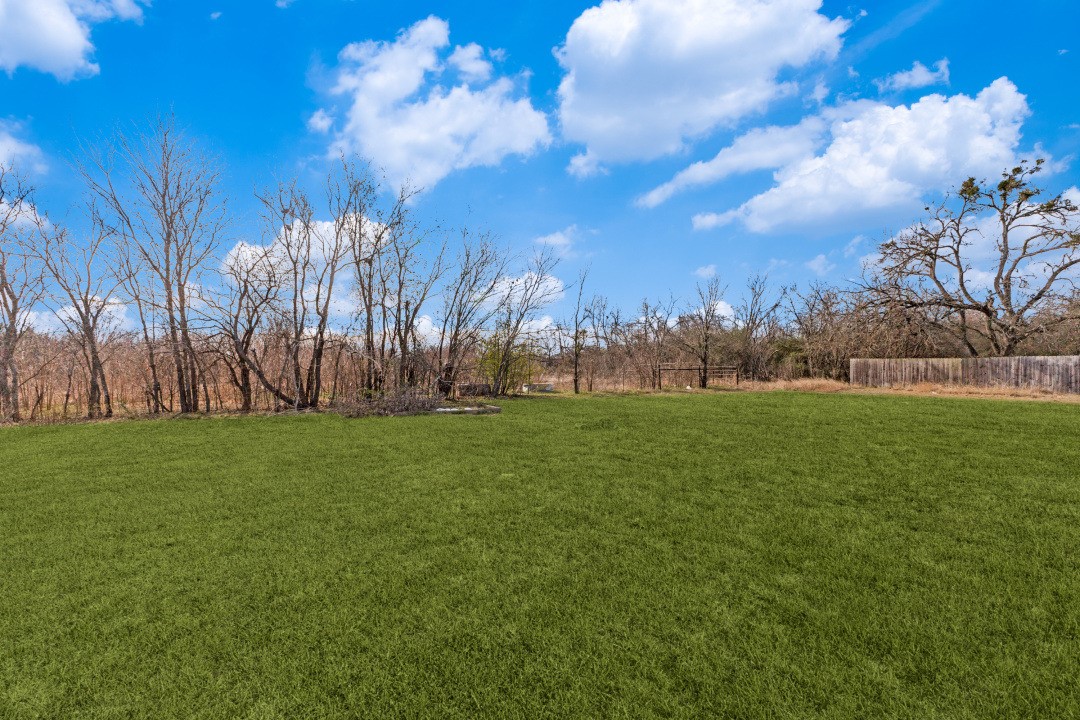 711 S 3rd Avenue E Dawson TX 76639