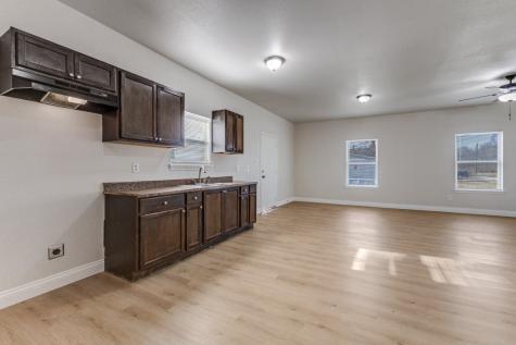 711 S 3rd Avenue E Dawson TX 76639