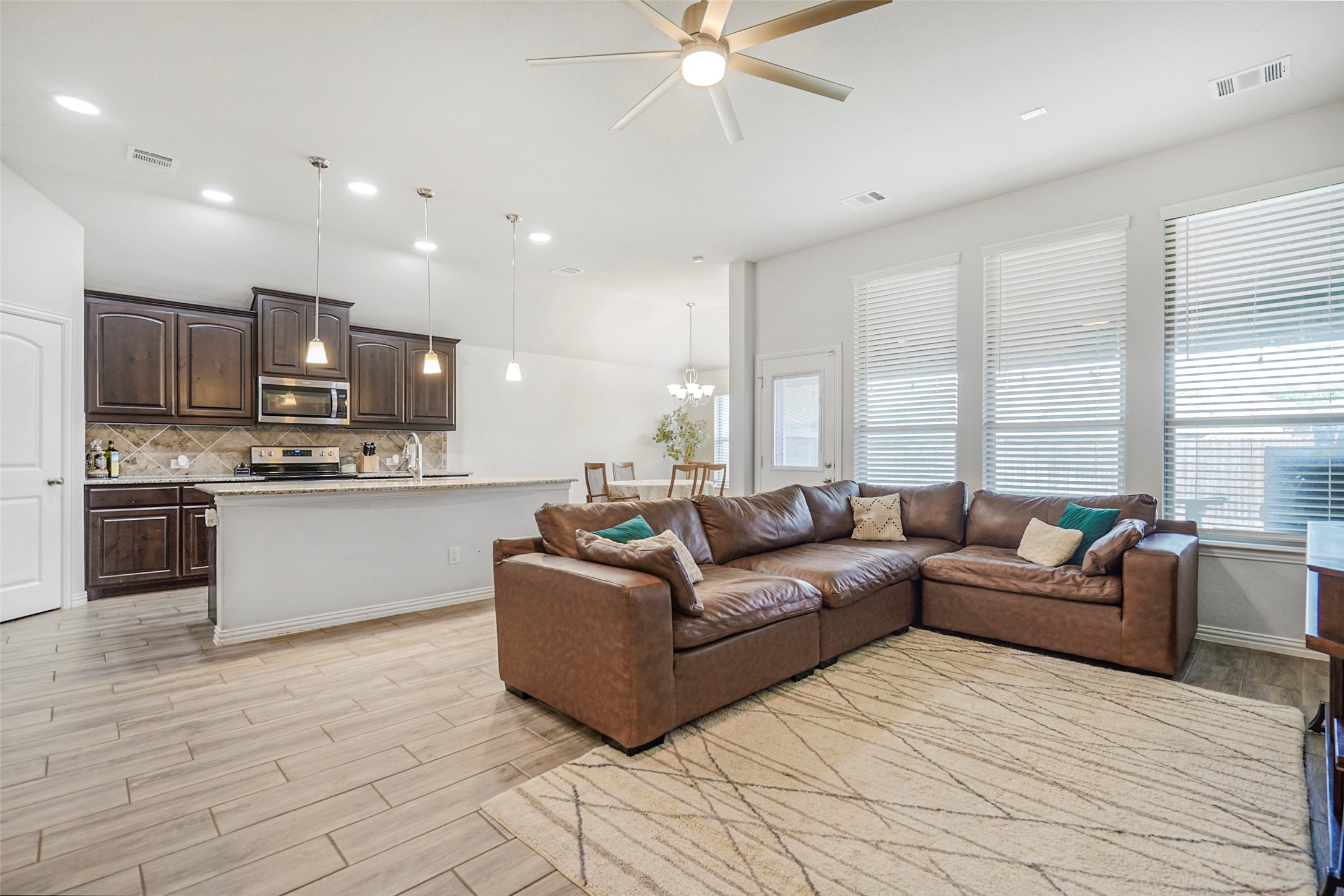425 Escondido Street Weatherford TX 76087