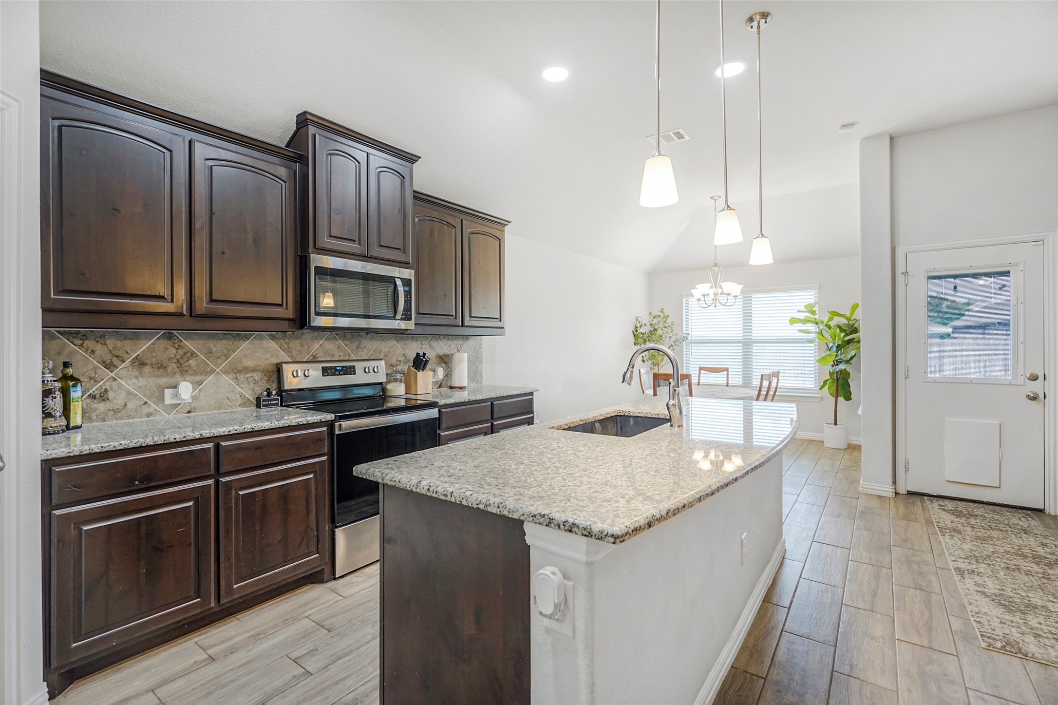 425 Escondido Street Weatherford TX 76087