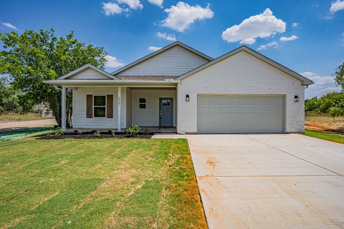 5525 Mesa Loop Granbury TX 76048