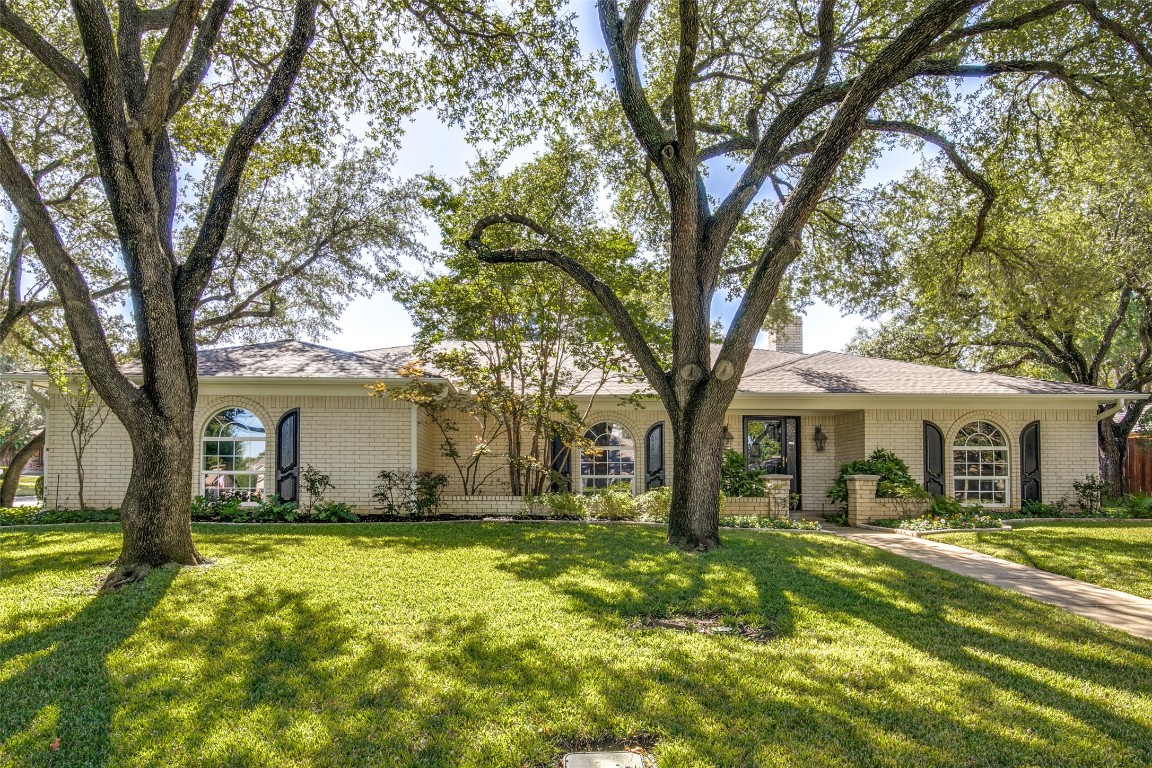 6536 Woodcreek Lane North Richland Hills TX 76180