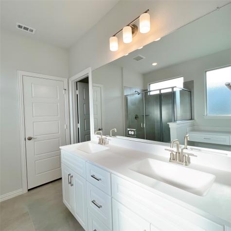 1310 Sundance Lane Justin TX 76247