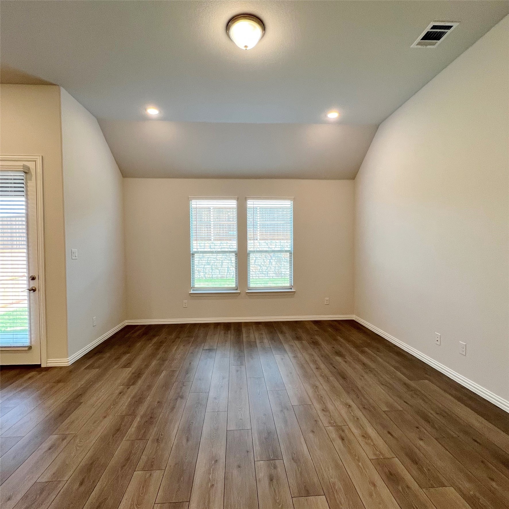 1310 Sundance Lane Justin TX 76247