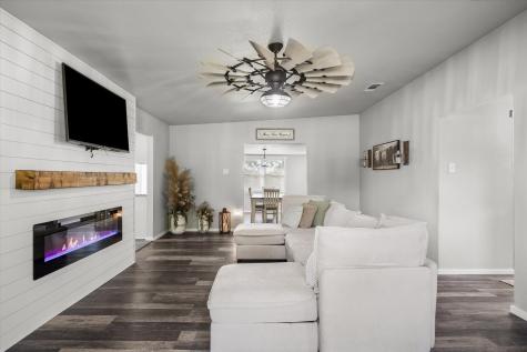 1216 Vz County Road 1211 Canton TX 75103