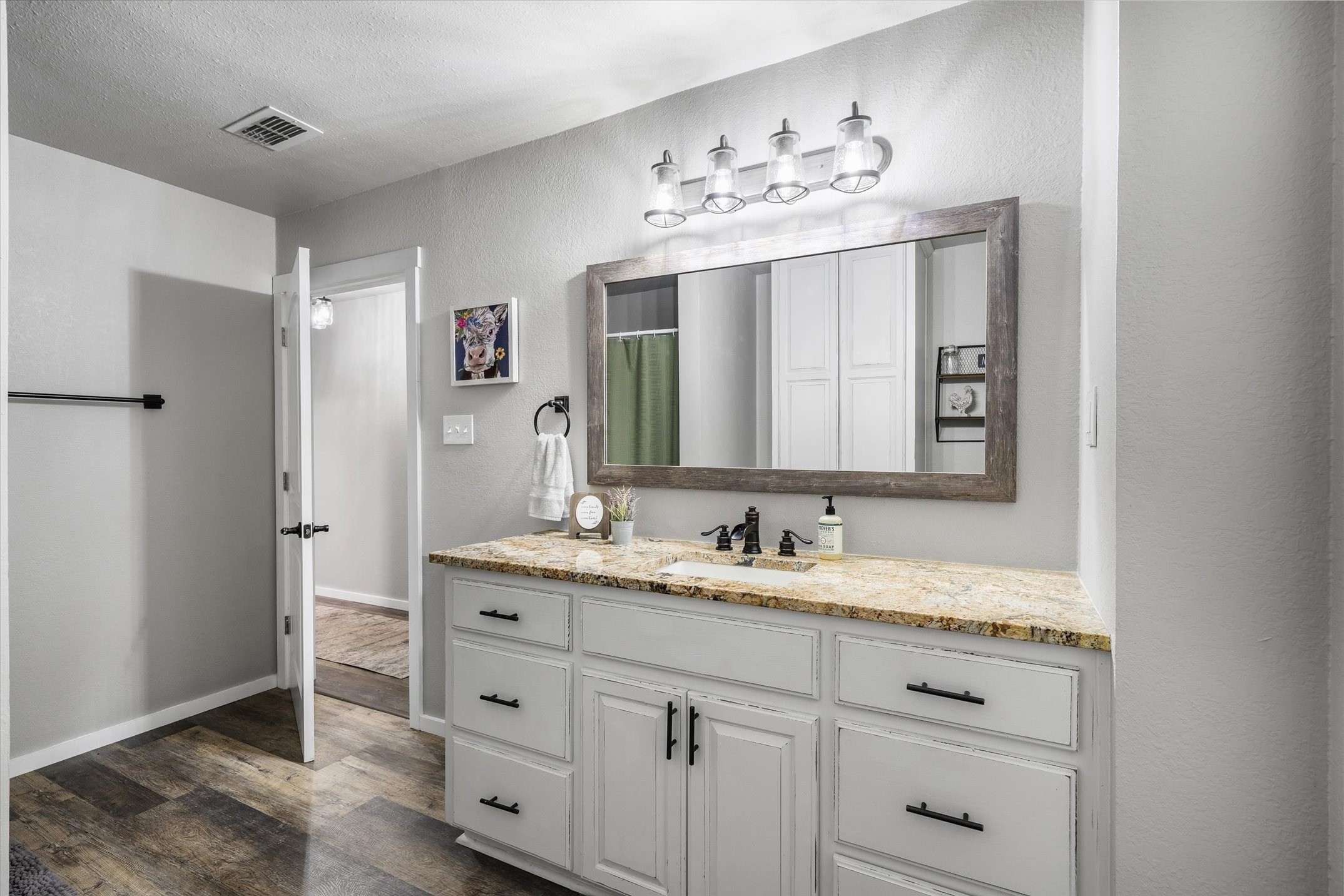 1216 Vz County Road 1211 Canton TX 75103