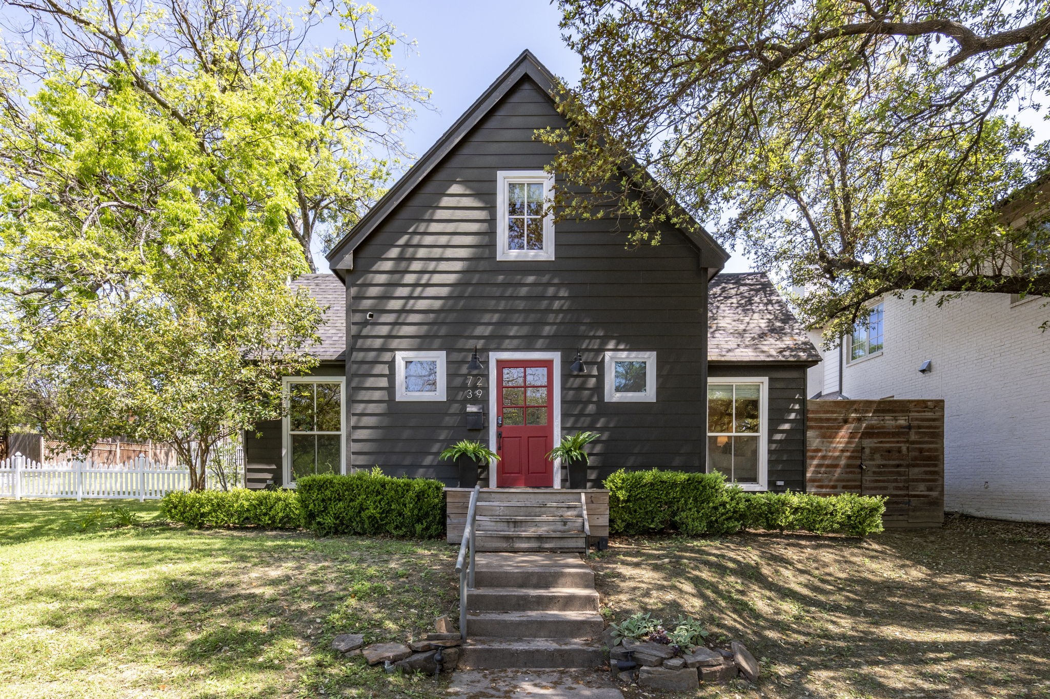 7239 Casa Loma Avenue Dallas TX 75214