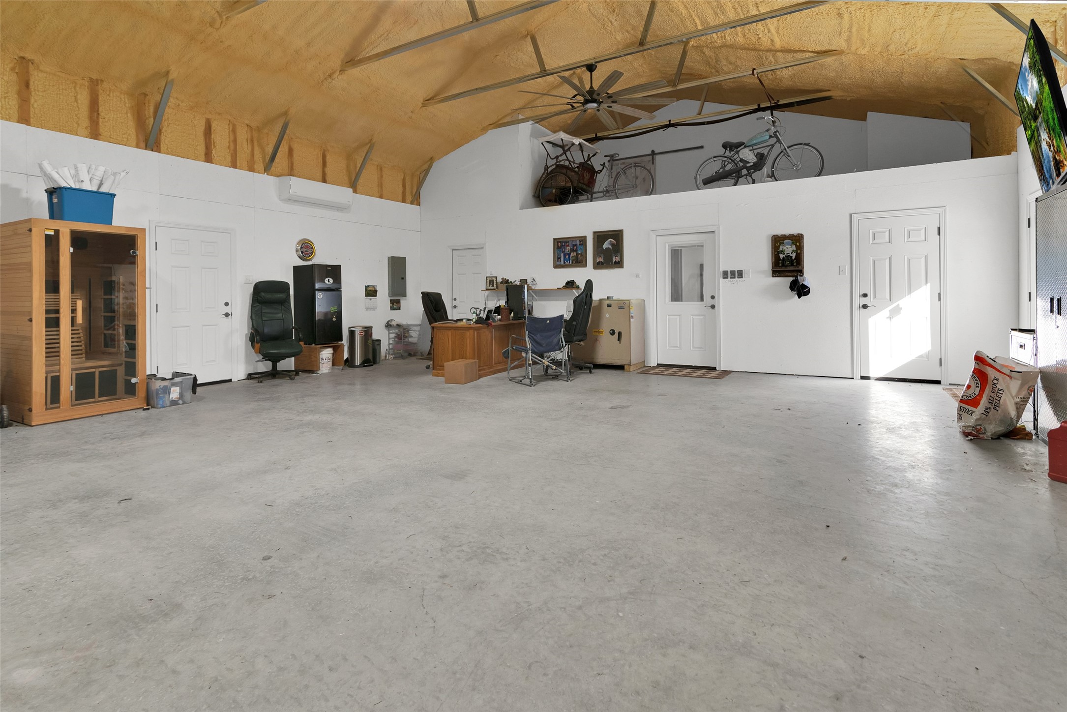 1158 County Road 1240 Savoy TX 75479