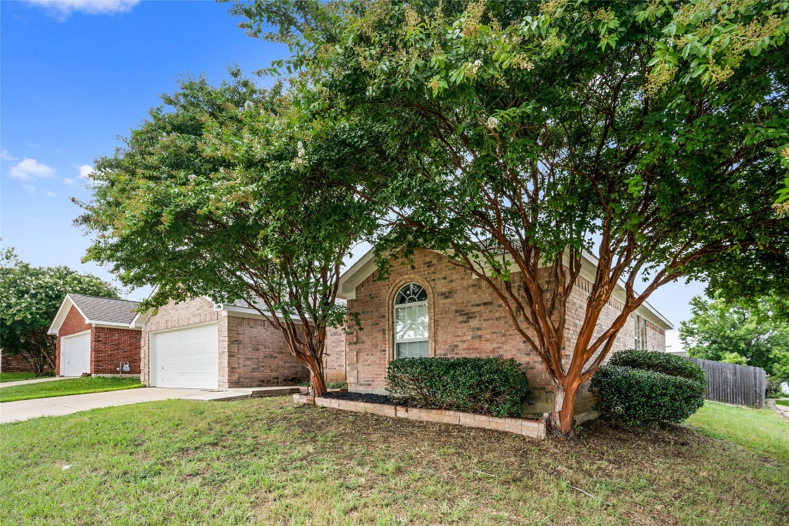 307 Trailblazer Court Arlington TX 76002