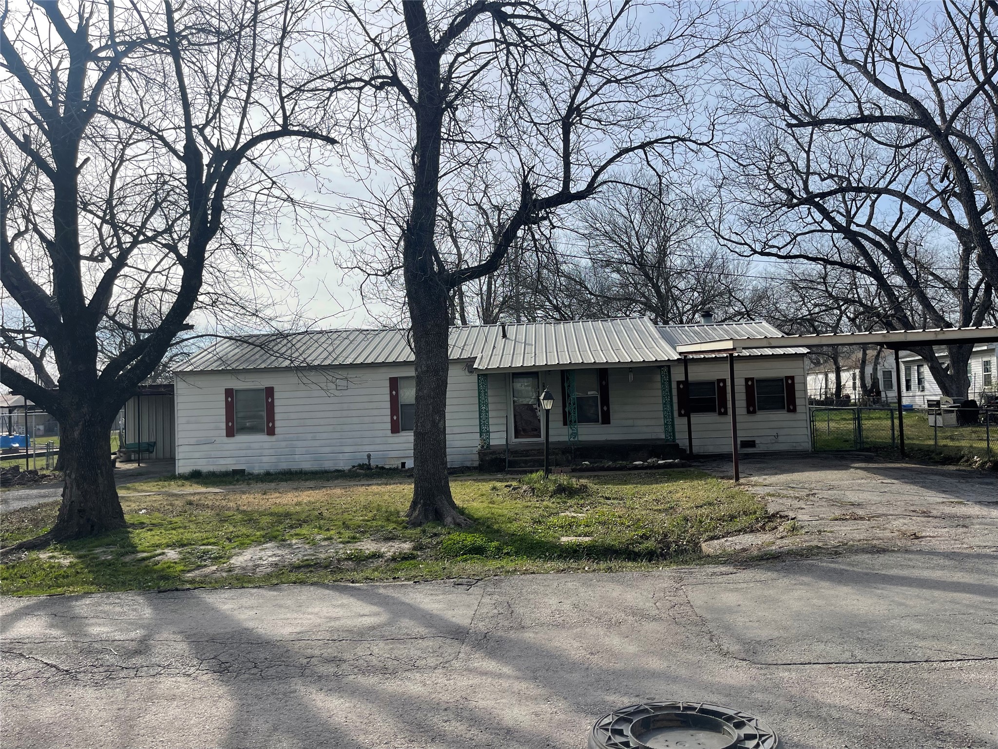 406 S Austin Street Wolfe City TX 75496