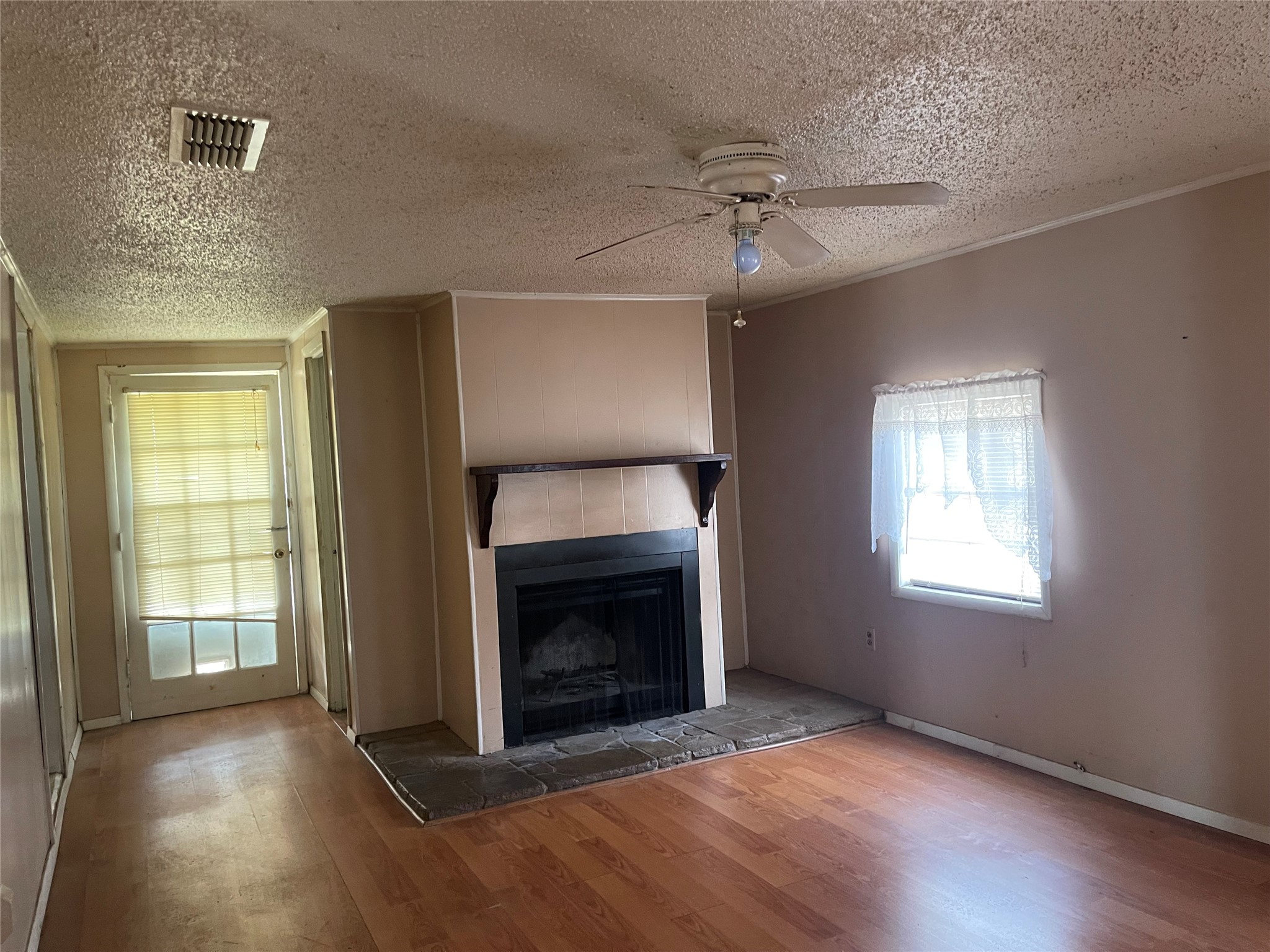 406 S Austin Street Wolfe City TX 75496