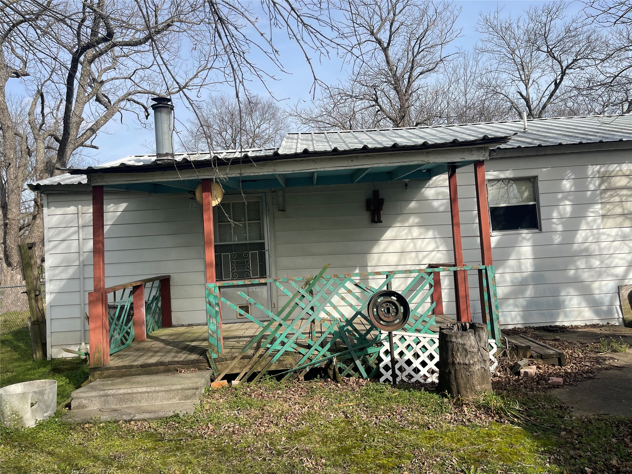 406 S Austin Street Wolfe City TX 75496