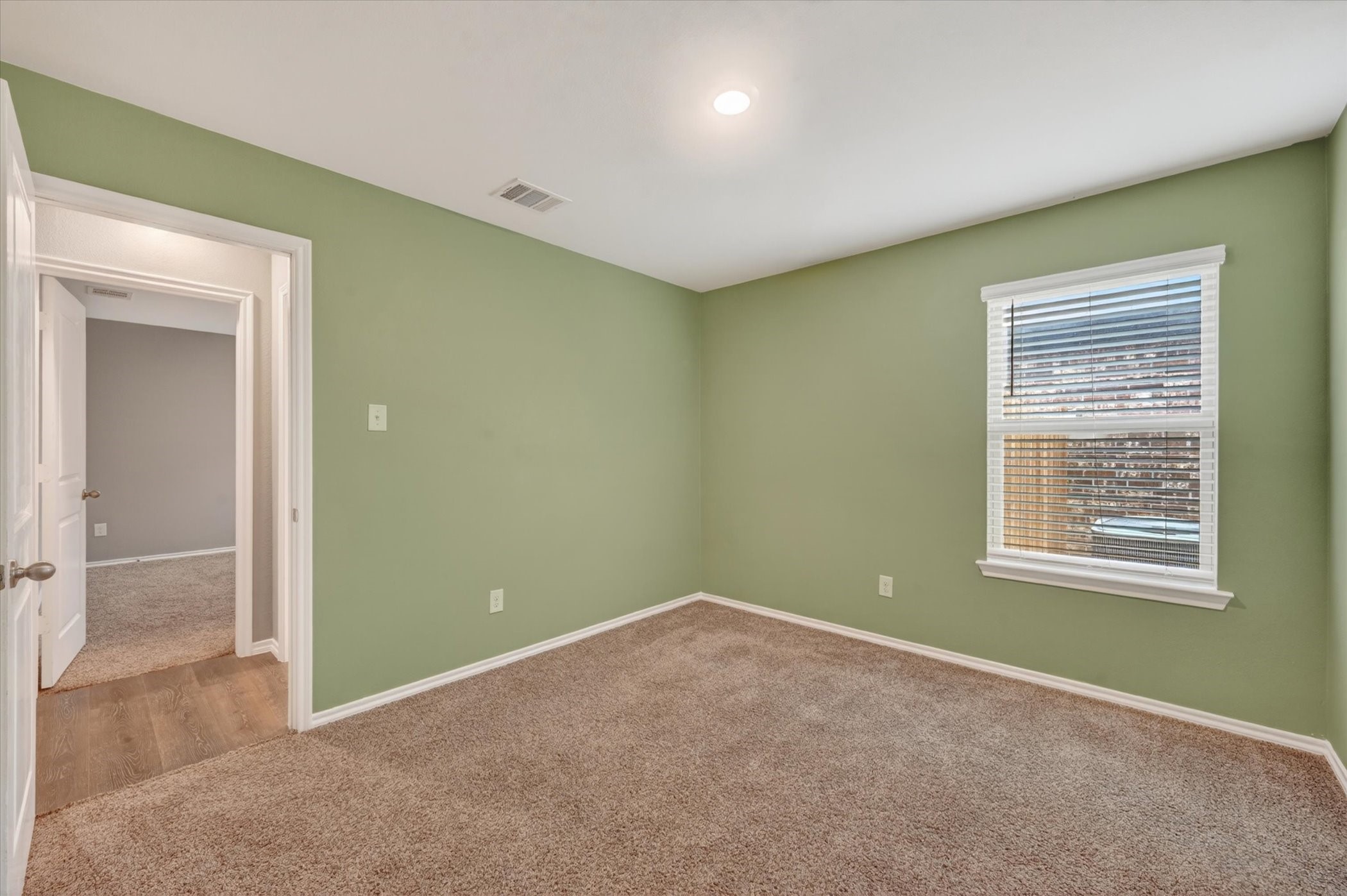 2812 Royal Denton TX 76209