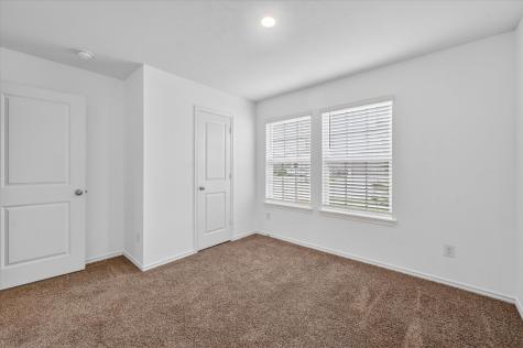 2812 Royal Denton TX 76209