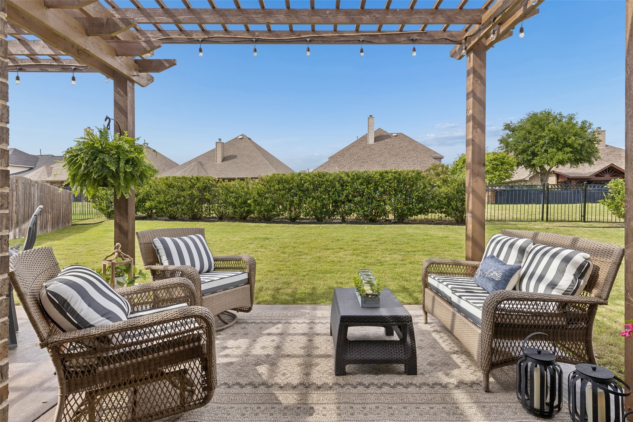 1046 Finsbury Lane Forney TX 75126