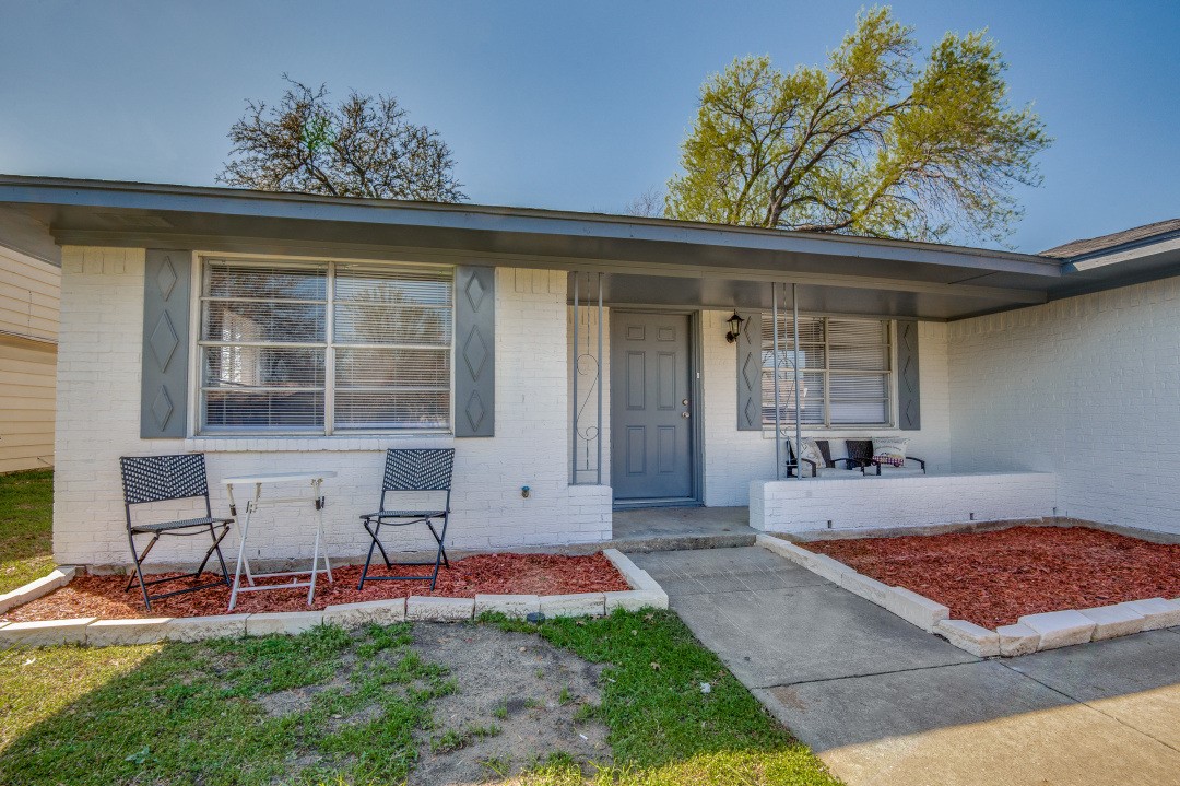 1718 Camara Court Grand Prairie TX 75051