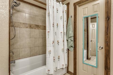 401 Ashwood Street Azle TX 76020