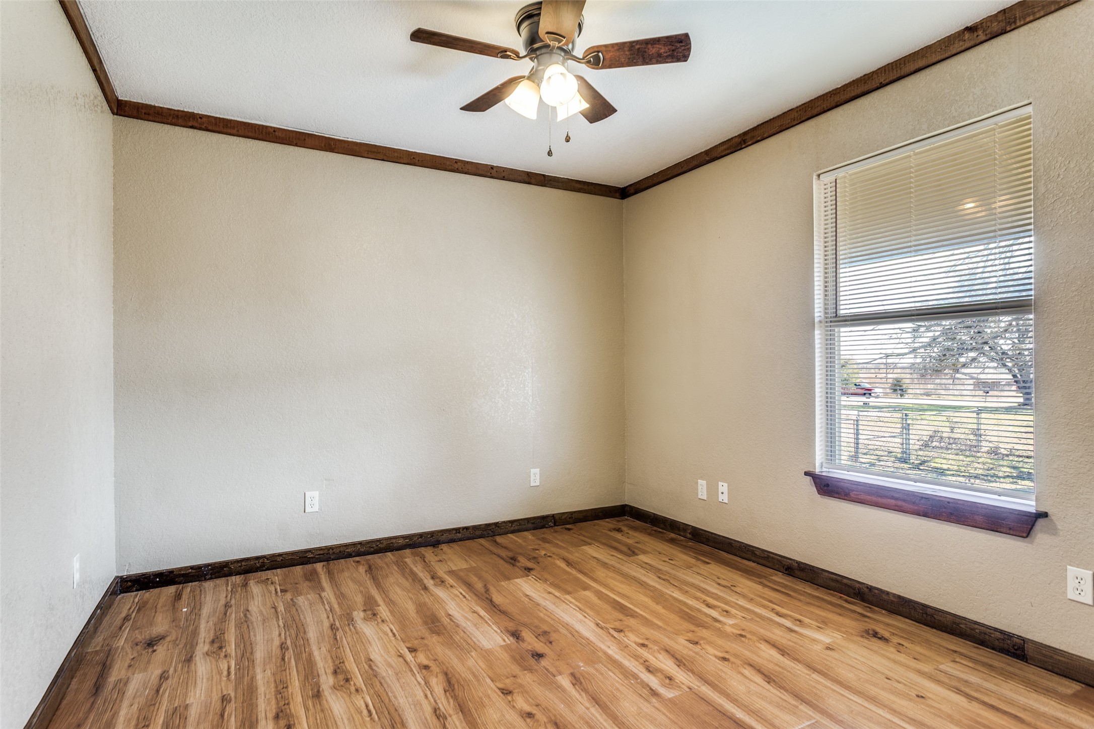 401 Ashwood Street Azle TX 76020
