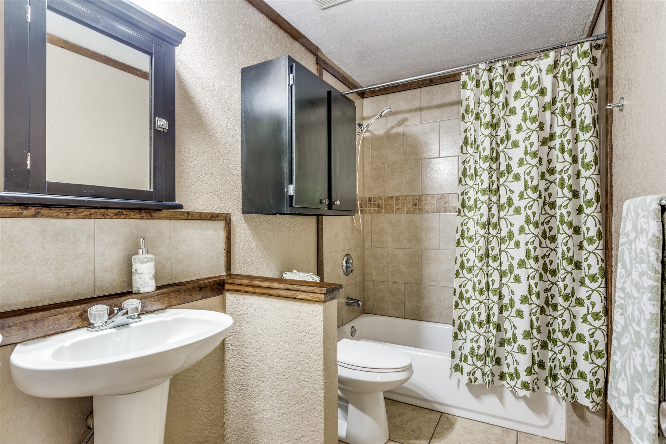401 Ashwood Street Azle TX 76020