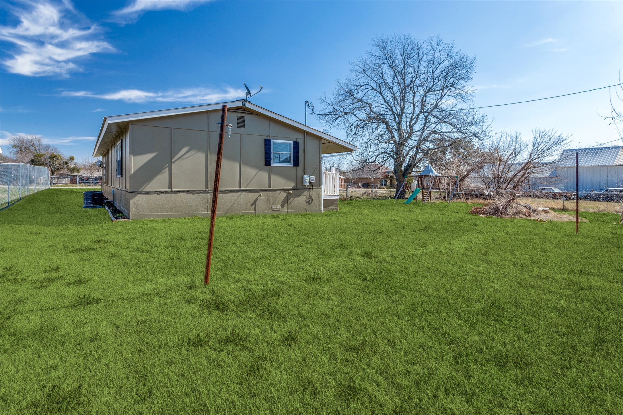401 Ashwood Street Azle TX 76020