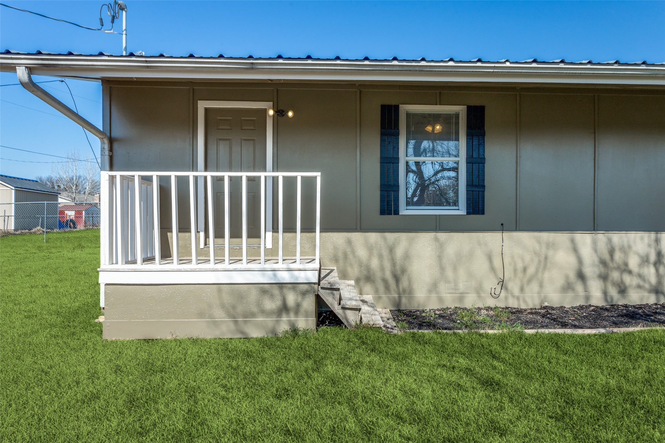 401 Ashwood Street Azle TX 76020