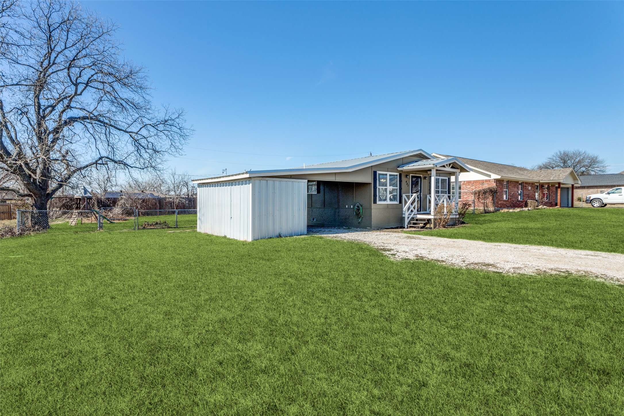 401 Ashwood Street Azle TX 76020