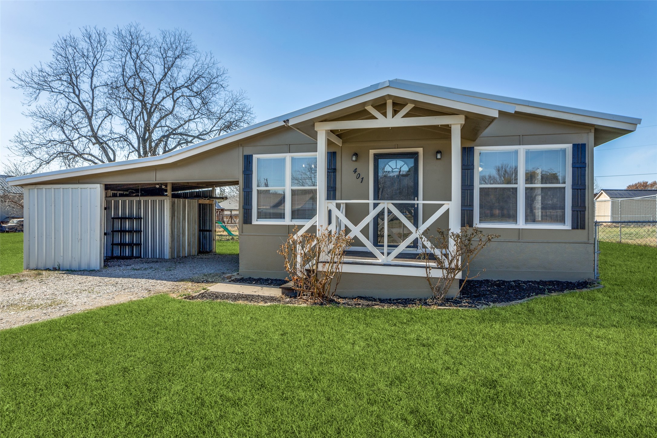 401 Ashwood Street Azle TX 76020