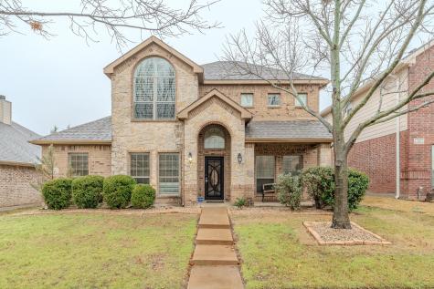 303 Village Drive Red Oak TX 75154