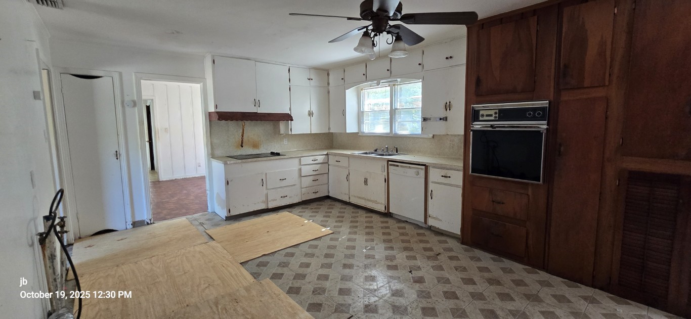 1314 S Azalea Drive Tyler TX 75701