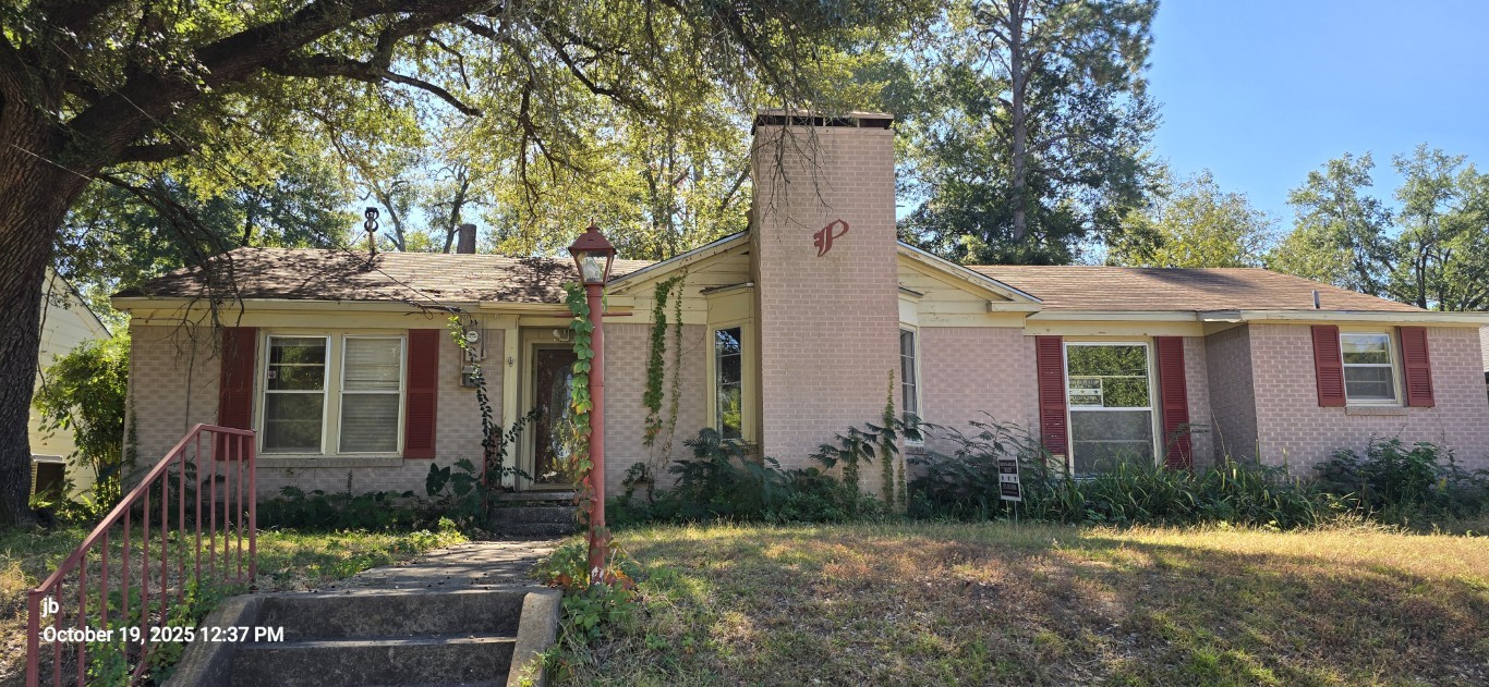 1314 S Azalea Drive Tyler TX 75701