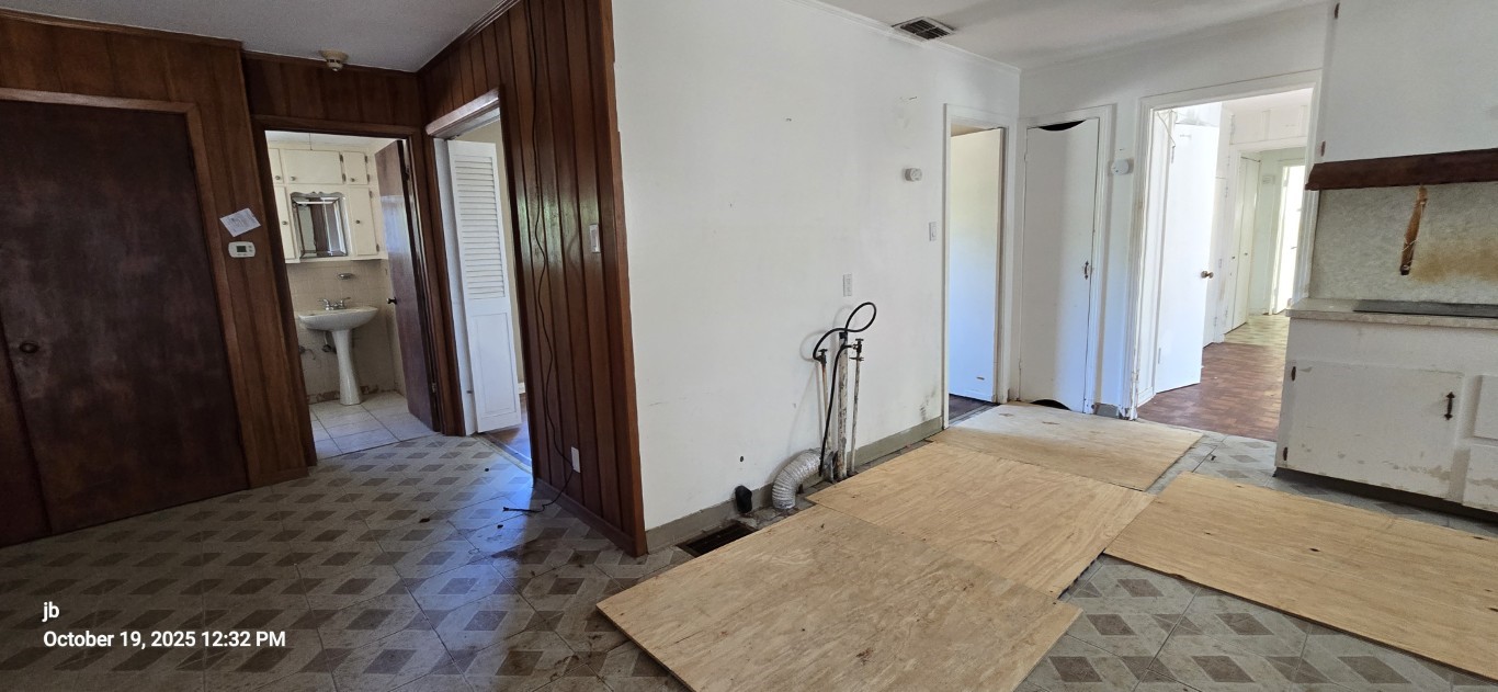 1314 S Azalea Drive Tyler TX 75701