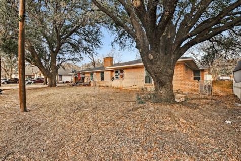211 E Park Italy TX 76651