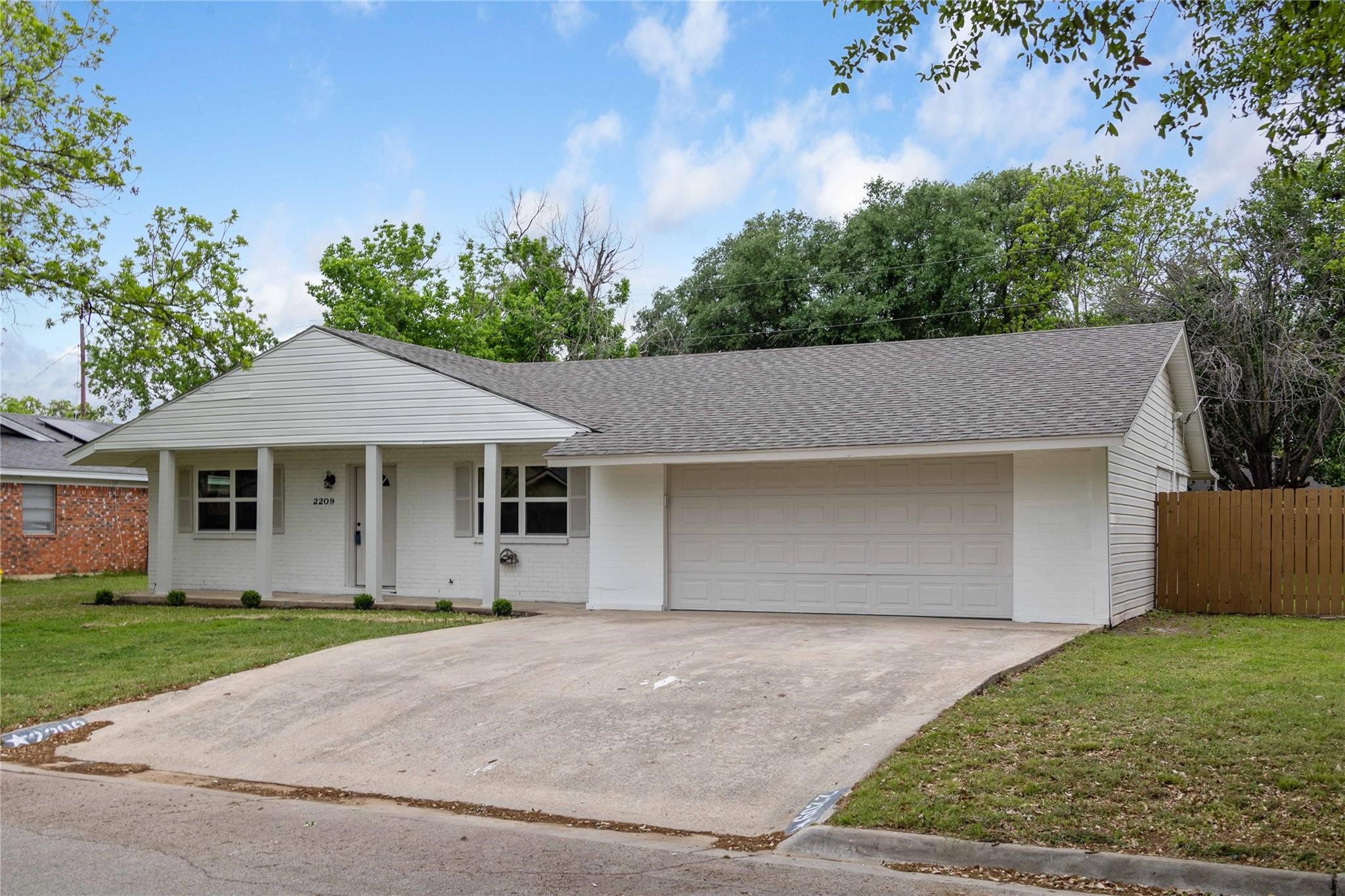2209 9th Street Brownwood TX 76801