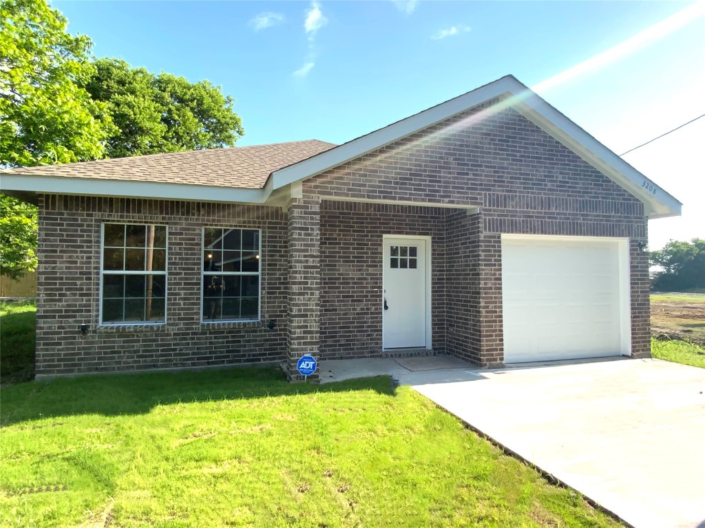 3208 Crockett Street Greenville TX 75401